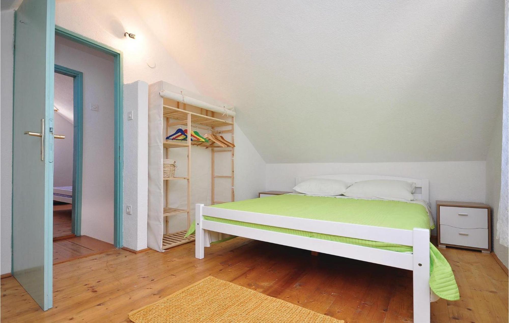 Pet Friendly Home In Postira With Kitchen Esterno foto